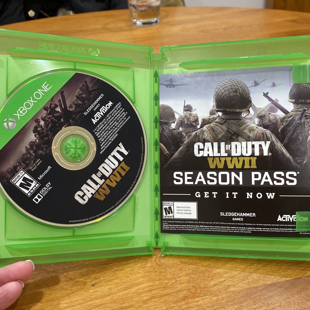 XBOX ONE game.  Call of Duty: WWII. - Picture 3 of 4